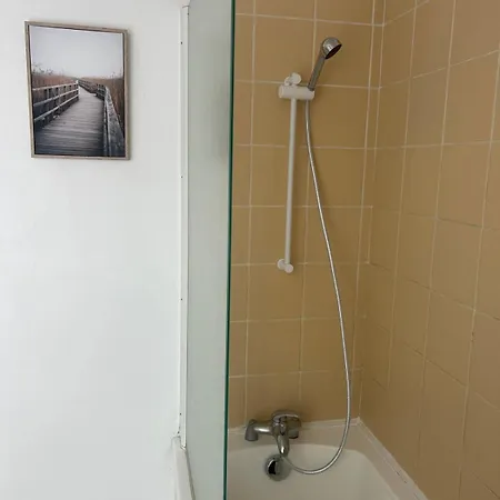 Apartman En Duplex, 1e Etage, Proche Commodites