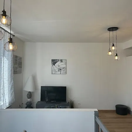 En Duplex, 1e Etage, Proche Commodites