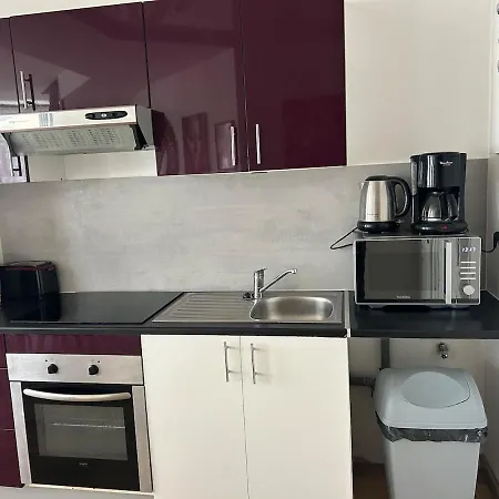 En Duplex, 1e Etage, Proche Commodites Apartman