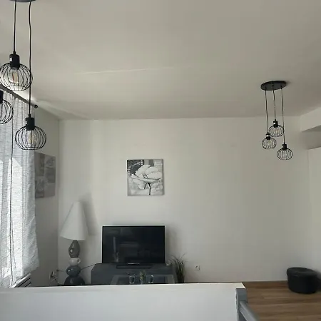 Apartman En Duplex, 1e Etage, Proche Commodites