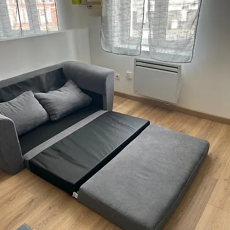 En Duplex, 1e Etage, Proche Commodites Apartman