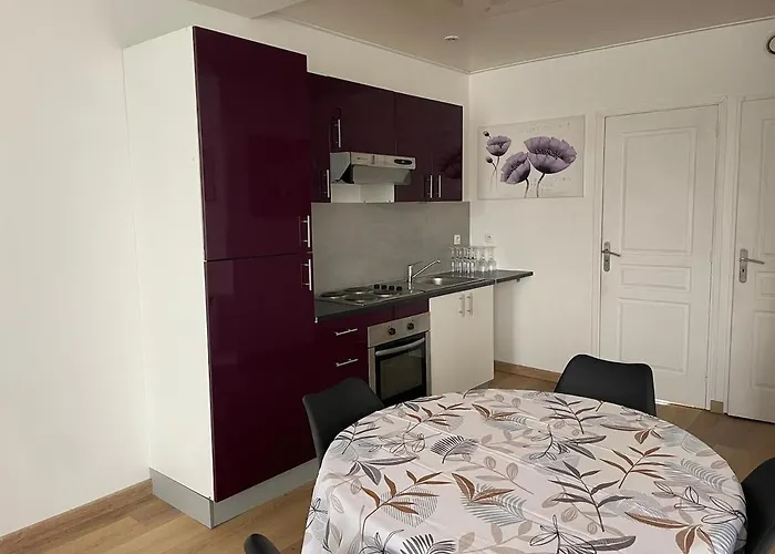 Appartement En Duplex, 1e étage, Proche Commodités